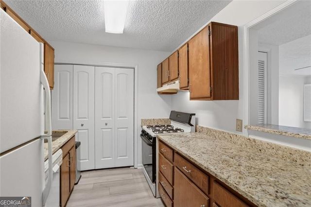 583 Emory Oaks Way, Decatur, GA 30033