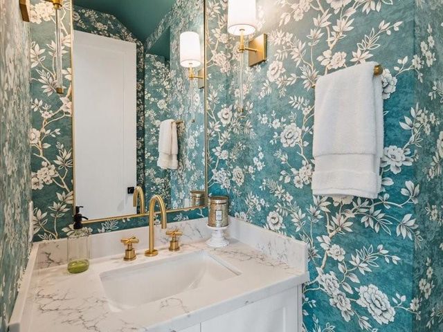 8553 Montridge Drive, Houston, TX 77055