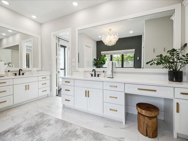 8553 Montridge Drive, Houston, TX 77055