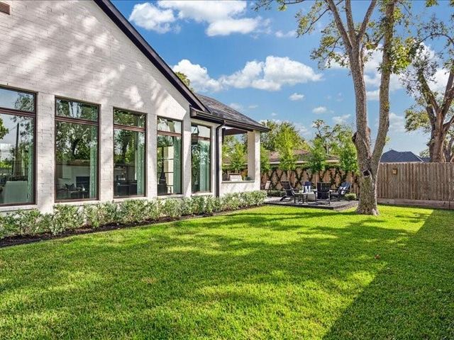 8553 Montridge Drive, Houston, TX 77055