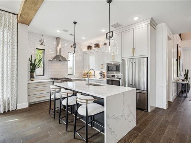 8553 Montridge Drive, Houston, TX 77055