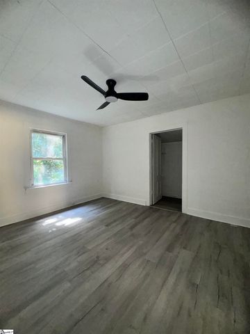 6 Riverside Street, Laurens, SC 29360
