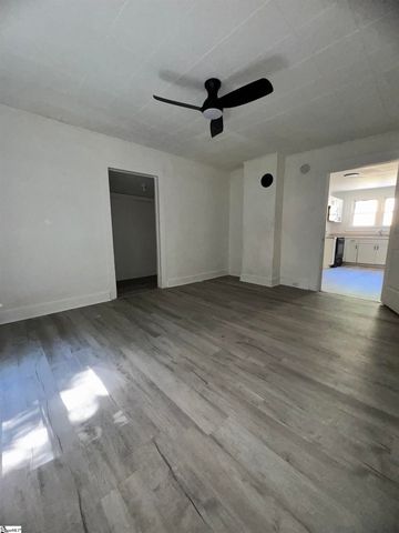 6 Riverside Street, Laurens, SC 29360