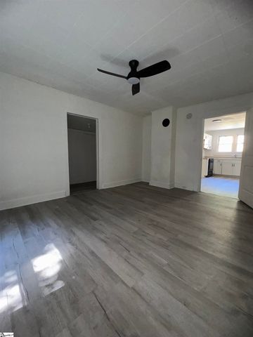 6 Riverside Street, Laurens, SC 29360