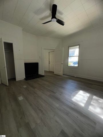 6 Riverside Street, Laurens, SC 29360
