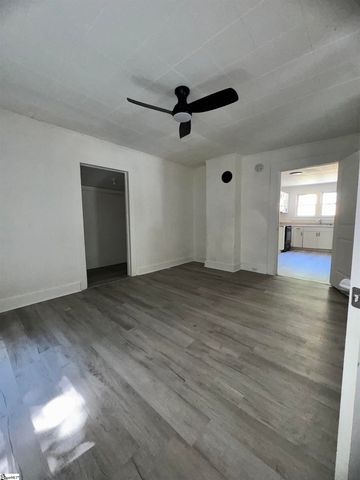6 Riverside Street, Laurens, SC 29360