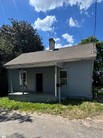 6 Riverside Street, Laurens, SC 29360