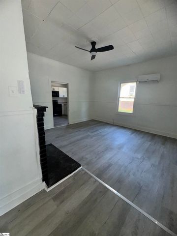 6 Riverside Street, Laurens, SC 29360