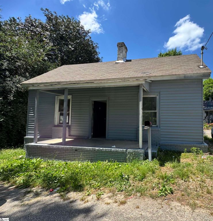 6 Riverside Street, Laurens, SC 29360