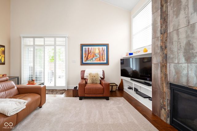 7612 Beekman Terrace, Zionsville, IN 46077