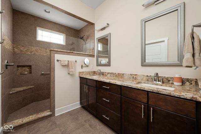 7612 Beekman Terrace, Zionsville, IN 46077