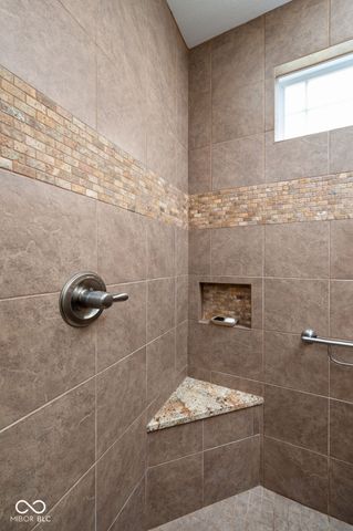 7612 Beekman Terrace, Zionsville, IN 46077