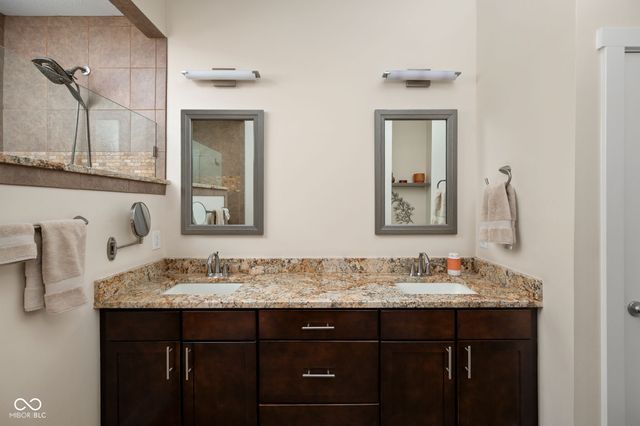 7612 Beekman Terrace, Zionsville, IN 46077