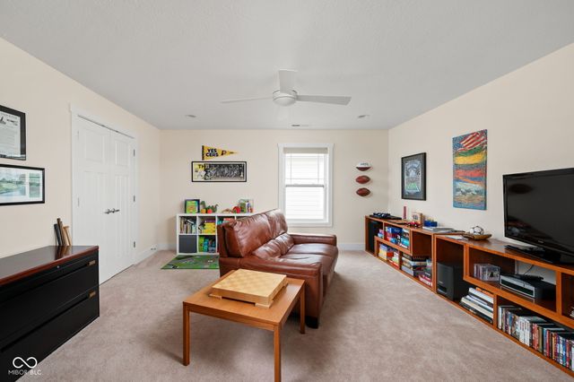 7612 Beekman Terrace, Zionsville, IN 46077