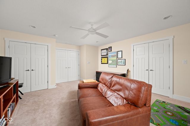 7612 Beekman Terrace, Zionsville, IN 46077