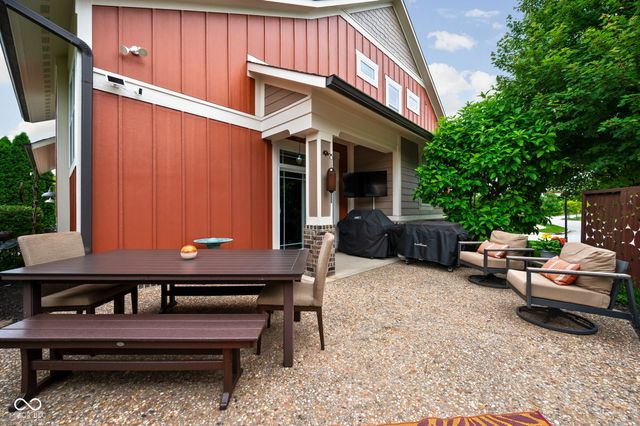 7612 Beekman Terrace, Zionsville, IN 46077