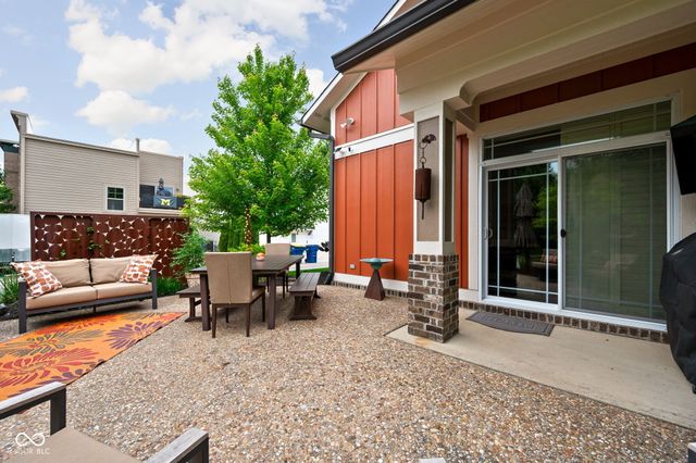 7612 Beekman Terrace, Zionsville, IN 46077