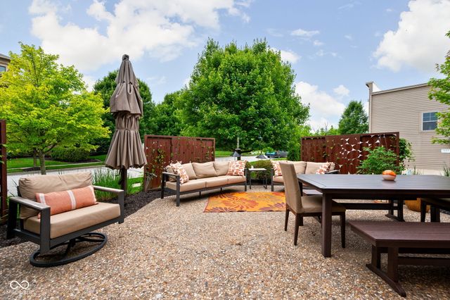 7612 Beekman Terrace, Zionsville, IN 46077