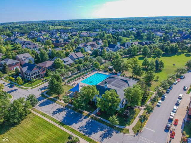 7612 Beekman Terrace, Zionsville, IN 46077