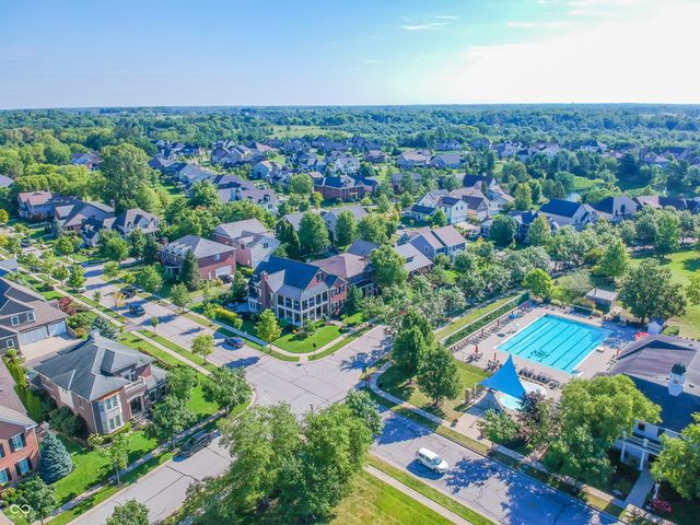 7612 Beekman Terrace, Zionsville, IN 46077