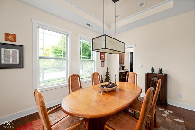 7612 Beekman Terrace, Zionsville, IN 46077