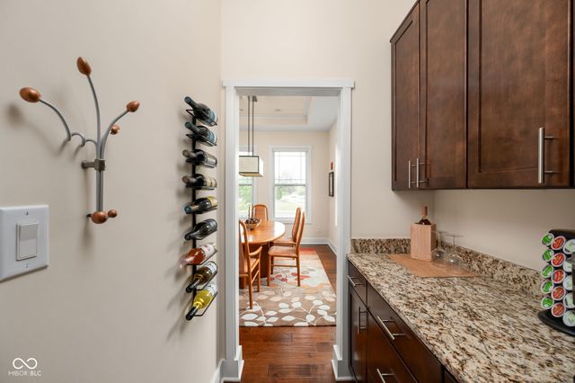 7612 Beekman Terrace, Zionsville, IN 46077