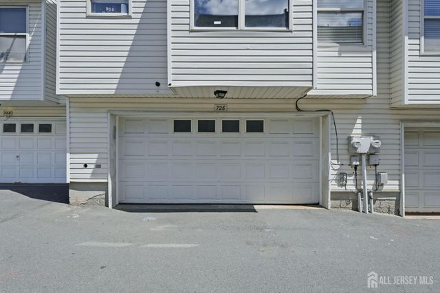 726 Harbortown Boulevard, Perth Amboy, NJ 08861