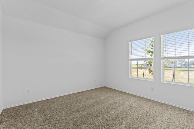 306 Nizao LN, Bastrop, TX 78602