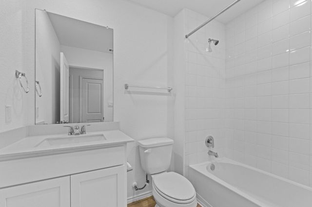 306 Nizao LN, Bastrop, TX 78602