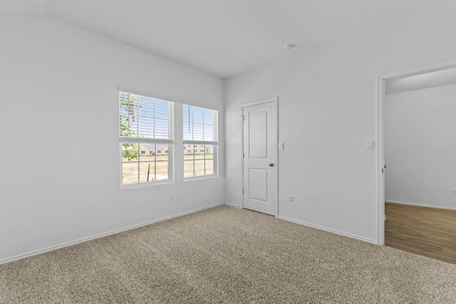 306 Nizao LN, Bastrop, TX 78602