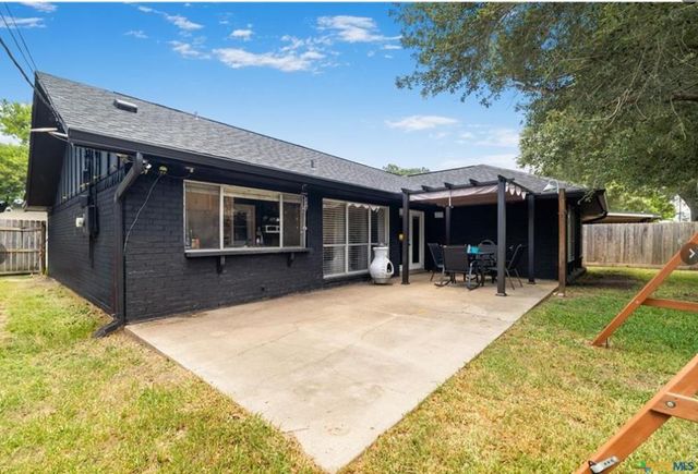 506 Shiloh Drive, Victoria, TX 77904