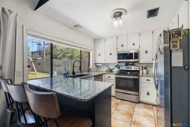 506 Shiloh Drive, Victoria, TX 77904