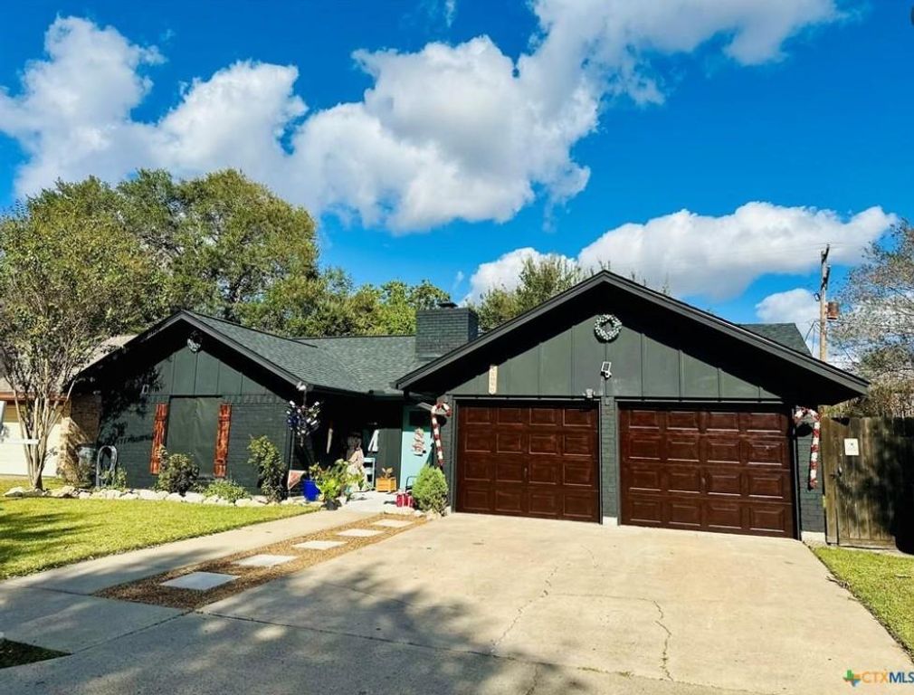 506 Shiloh Drive, Victoria, TX 77904