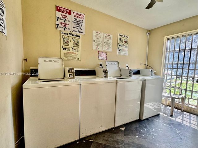 1051 SW 1st St 212, Miami, FL 33130