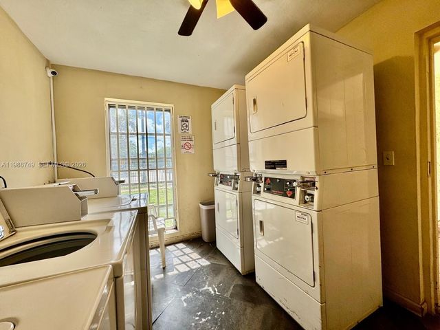 1051 SW 1st St 212, Miami, FL 33130