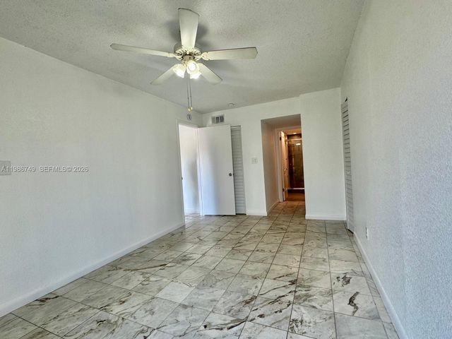 1051 SW 1st St 212, Miami, FL 33130