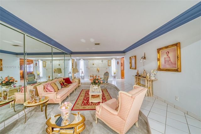 3585 SW 107th Ct, Miami, FL 33165