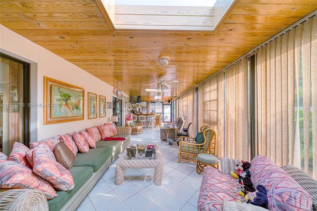 3585 SW 107th Ct, Miami, FL 33165