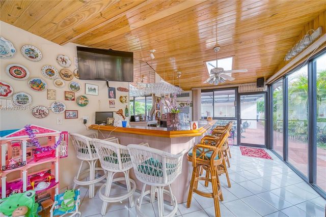 3585 SW 107th Ct, Miami, FL 33165