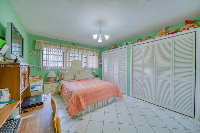 3585 SW 107th Ct, Miami, FL 33165