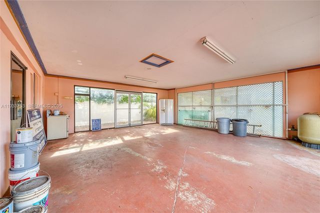 3585 SW 107th Ct, Miami, FL 33165