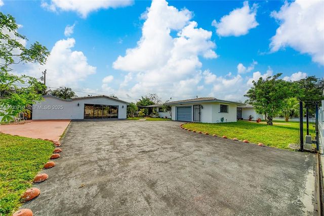 3585 SW 107th Ct, Miami, FL 33165