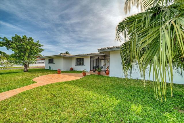 3585 SW 107th Ct, Miami, FL 33165