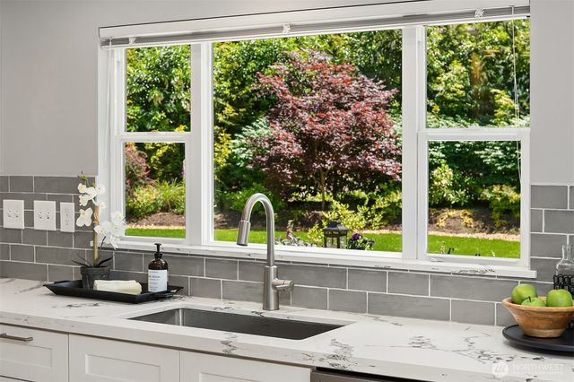 11323 E Riverside Drive, Bothell, WA 98011