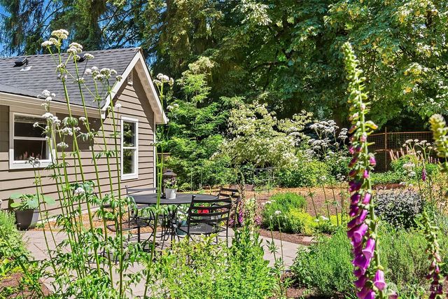11323 E Riverside Drive, Bothell, WA 98011