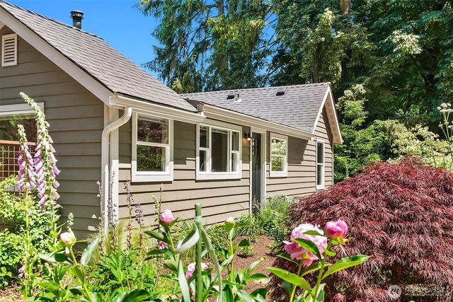 11323 E Riverside Drive, Bothell, WA 98011