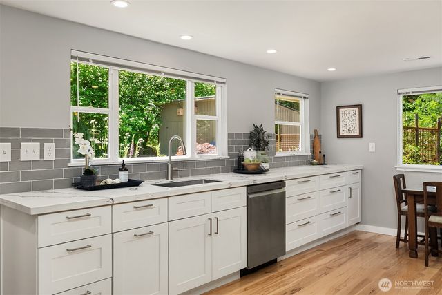 11323 E Riverside Drive, Bothell, WA 98011