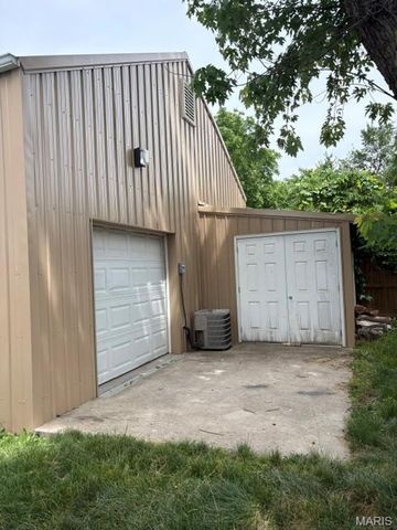 605 High Street, Fredericktown, MO 63645