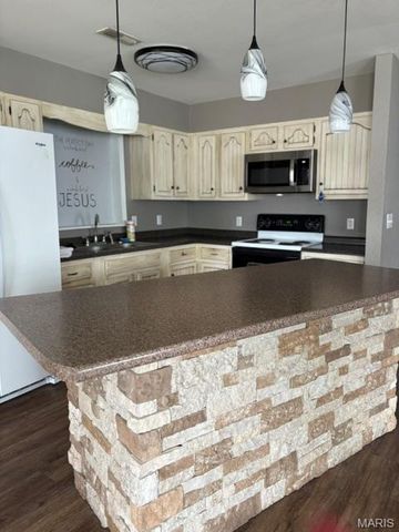 605 High Street, Fredericktown, MO 63645
