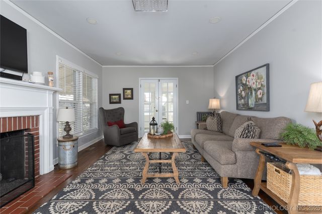 1648 S Gary Avenue, Tulsa, OK 74104